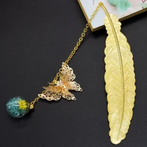 S095c36265d0949dcad50c61ecbebe68cP.webp Retro Bookmark Feather Butterfly Creative Metal Bookmarks Stationery Gift Metal Feather Bookmark In Gift Box Packaging