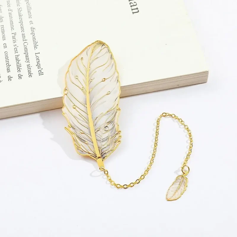 Exquisite Metal Metal Bookmark Feather Shape With Feather Pendant Reading Book Clip Pagination Mark Book Lovers Writers Readers