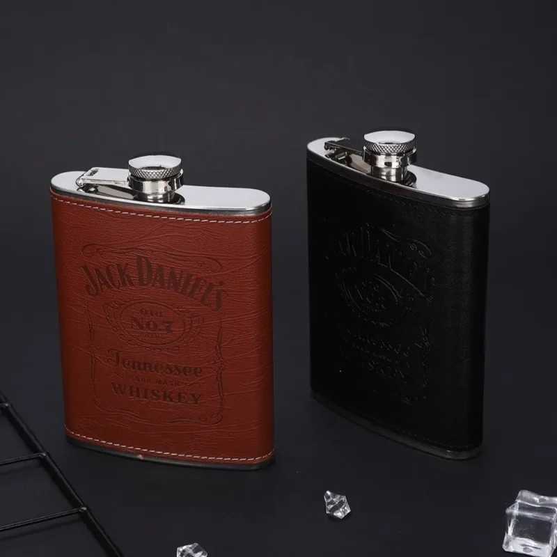Fashion 8oz Hip Flask Stainless Steel Leakproof Liquor Flask Mini Leather Covered Wine Cup Outdoor