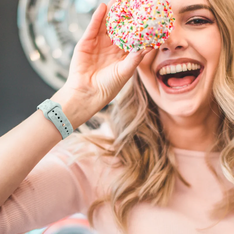 20mm 22mm Flower Engraved Strap For Amazfit GTS/2/2e/3/4 GTS2 Mini/GTR 4/3/Pro/47mm/GTR2/2e/stratos 2/3/Bip Lite Band Bracelet