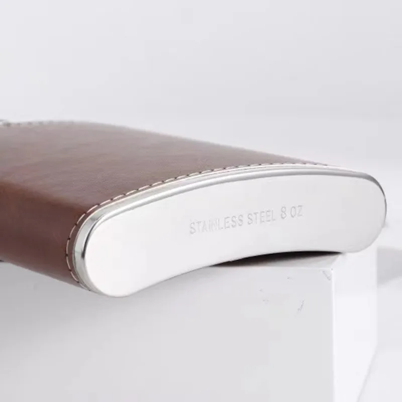 6-8oz Luxury Pocket Hip Flask Brown Leather Covered Small Stainless Steel Flask For Alcohol Portable Whiskey Flasks Gift