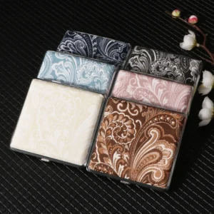 New Classic Leather Pattern Rubber Band Style Coarse 20 Cigarettes Box For Men Portable And Lightweight Metal Cigarette Box