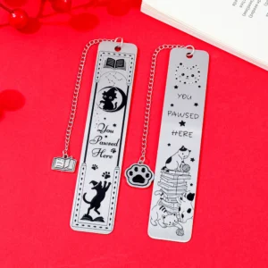 Cat themed metal bookmark with hanging accessories, a great reading assistant for poop scoopers and cute fans.