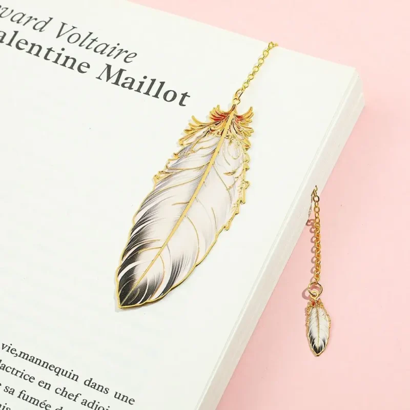 Exquisite Metal Metal Bookmark Feather Shape With Feather Pendant Reading Book Clip Pagination Mark Book Lovers Writers Readers
