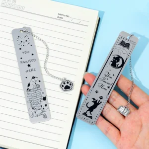 Cat themed metal bookmark with hanging accessories, a great reading assistant for poop scoopers and cute fans.