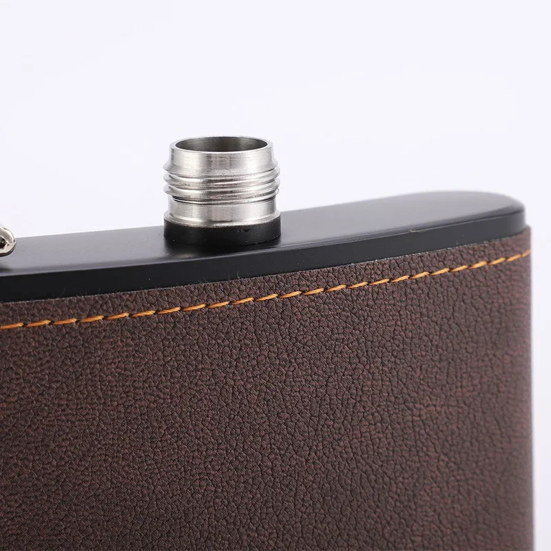 6/8oz Portable Hip Flask Brown Leather Covered Stainless Steel Flask for Alcohol Whiskey Flasks Man Gift